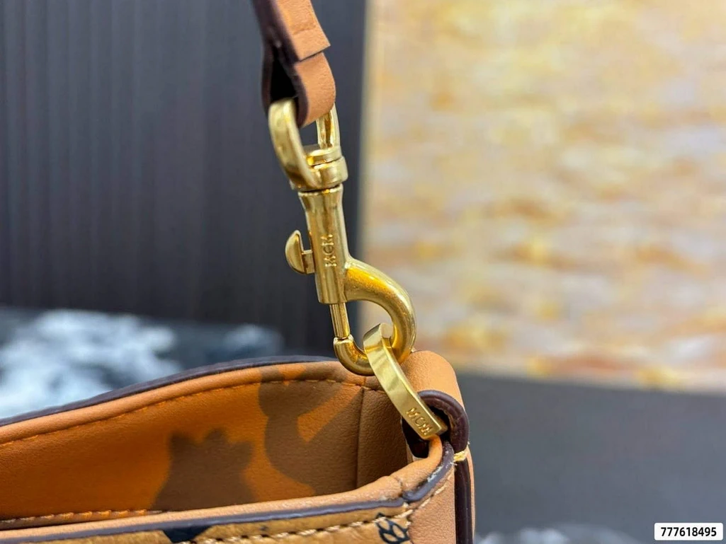 Handbag Manufacturer Guide: Sourcing & Factory Tips